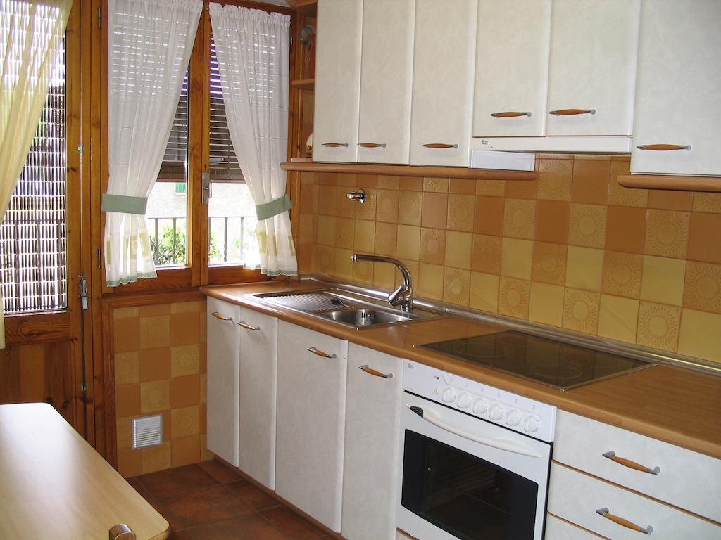 Apartamentos Casa Gallan Sarvisé Rum bild
