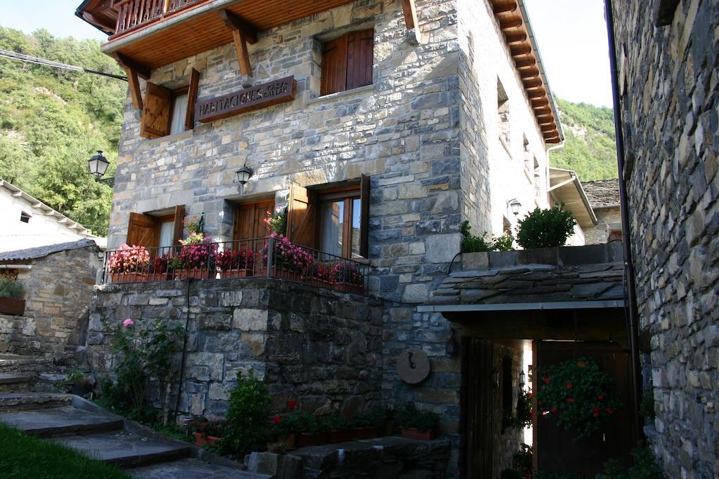 Apartamentos Casa Gallan Sarvisé Exteriör bild